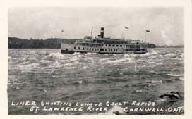 Liner shooting Longue Sault Rapids, St. Lawrence River, Cornwall, Ont. postcard