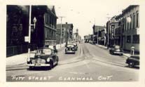 Pitt Street, Cornwall, Ont. postcard